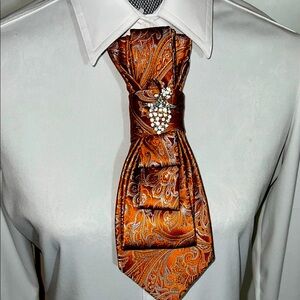 Stylish Orange Paisley Tie necklace Sparkling Brooch
